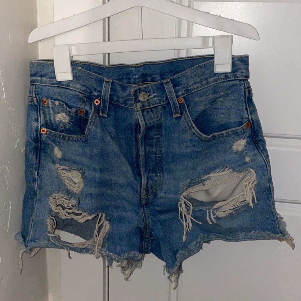 27in waist, Levi denim shorts, daisy dukes distressed jean shorts